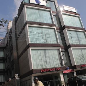 Shreyans Inn